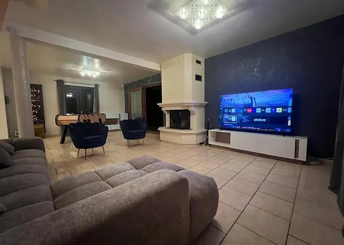 Вилла Les Jardins De Parfondeval *